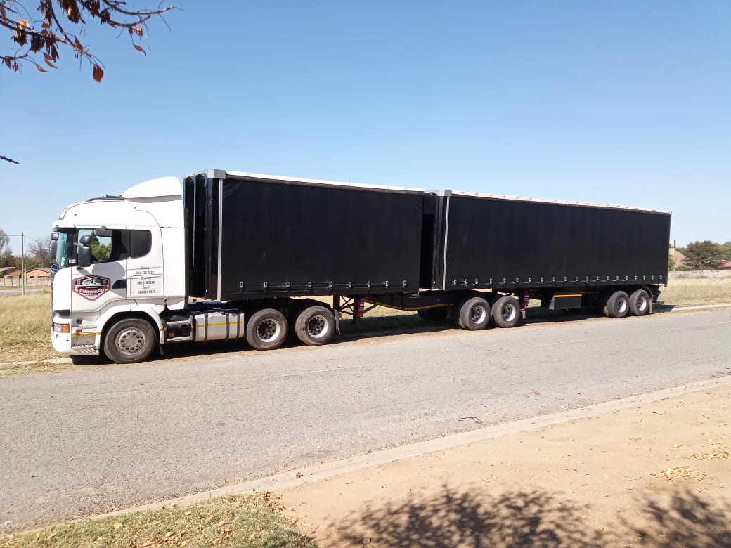 Superlink Tautliner for hire in Free State, Bloemfontein, Johannesburg, Durban, Pretoria, Cape Town Free-state